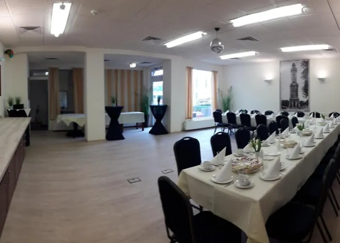 Komforthotel - Stadt-gut-hotel מלון 3*