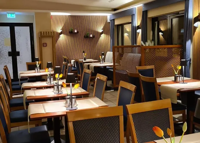 Komforthotel - Stadt-gut-hotel فندق Großbeeren